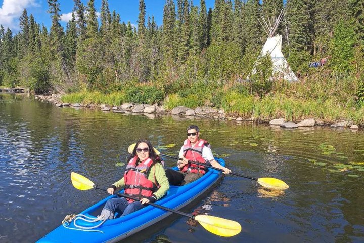 5 Hours Watercraft Rental with Lunch in Yellowknife