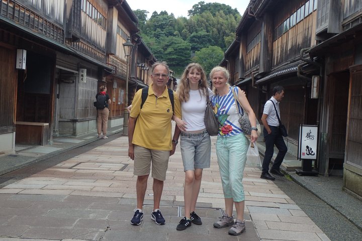 Kanazawa Customized Half-Day Tour with Licensed Local Guide