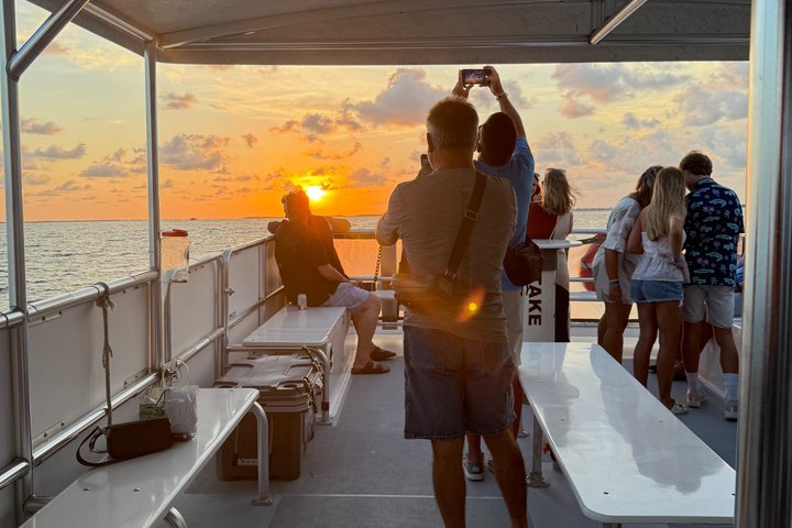 Fort Myers Beach Sunset and Dolphin Watching Cruise