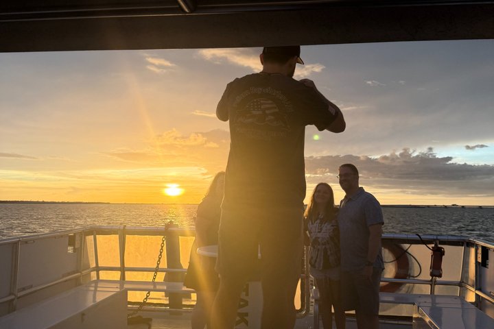 Fort Myers Beach Sunset and Dolphin Watching Cruise