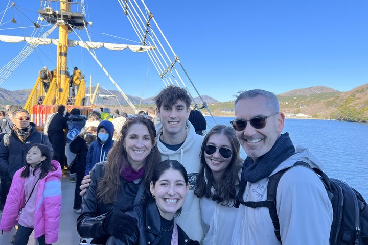 Hakone in 1 Day by Private Car with Licensed Guide