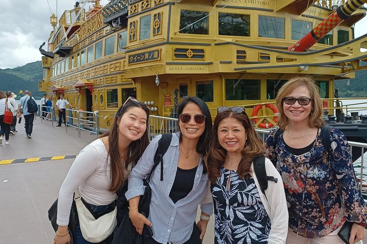 Hakone in 1 Day by Private Car with Licensed Guide