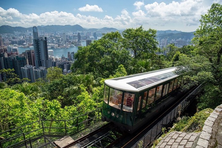 Hong Kong Walking Tour: 6-hrs Landmarks & Highlights with Lunch
