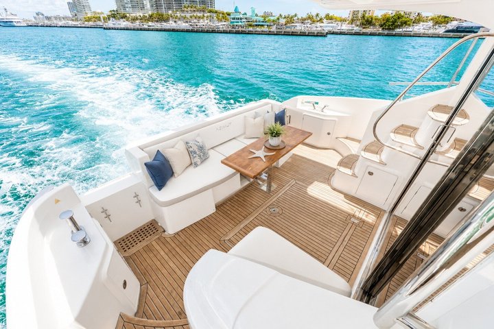 Private Luxury Yacht |+ 2 free Jet Skis | + Sea Pool