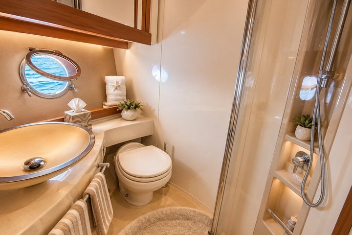 Private Luxury Yacht |+ 2 free Jet Skis | + Sea Pool