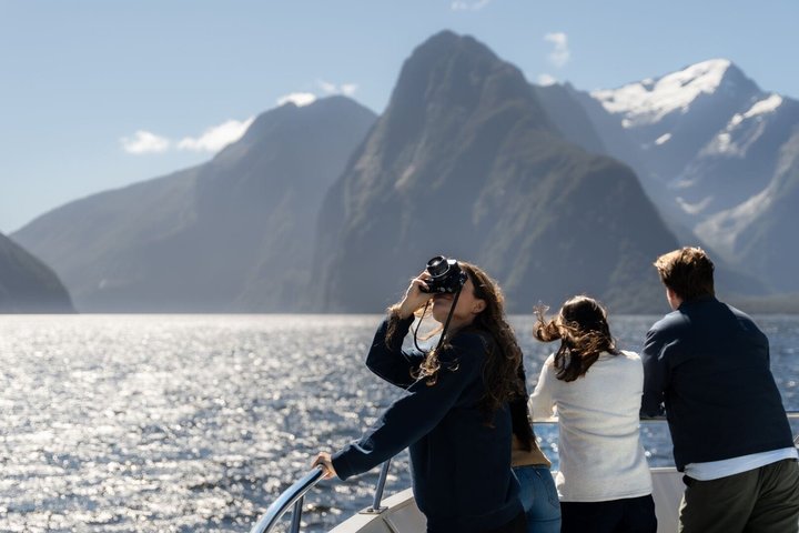 Milford Sound Cruise: Stunning Views & Optional Picnic or Buffet
