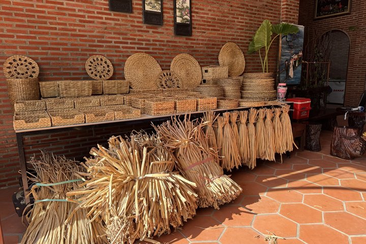 Cai Rang Floating Market – Bike, Cook & Weave the Mekong