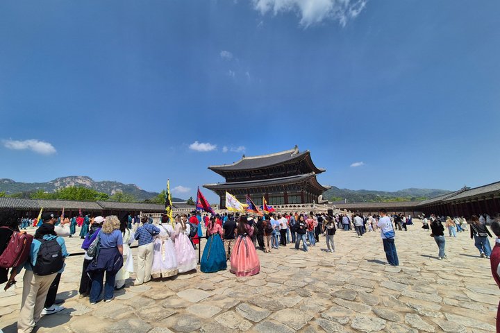 Private Layover Tour from Incheon Airport to Seoul