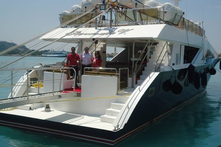 Zakynthos VIP Yacht Tour: Discover Hidden Gems Around the Island