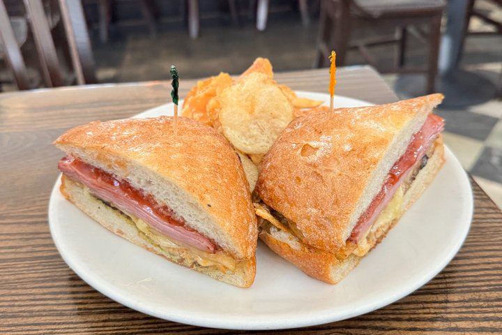 Kansas City Downtown Food Tour with 5 Local Dishes