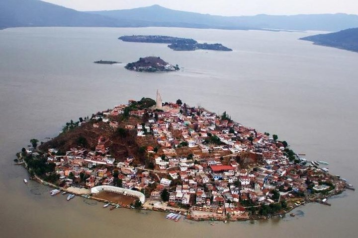 Patzcuaro & Janitzio Private Tour