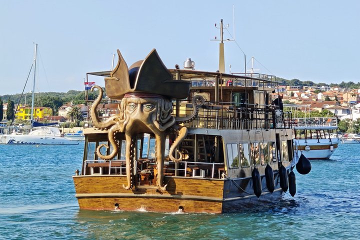 Medulin: 85% Dolphin Sunset Cruise, All-Inclusive & Face Painting
