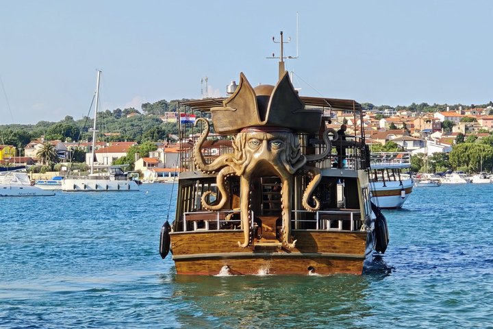Medulin: 85% Dolphin Sunset Cruise, All-Inclusive & Face Painting