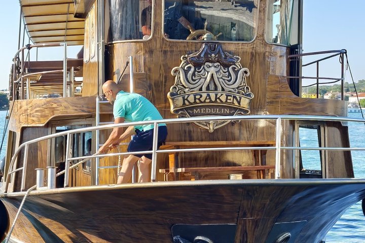 Medulin: 85% Dolphin Sunset Cruise, All-Inclusive & Face Painting
