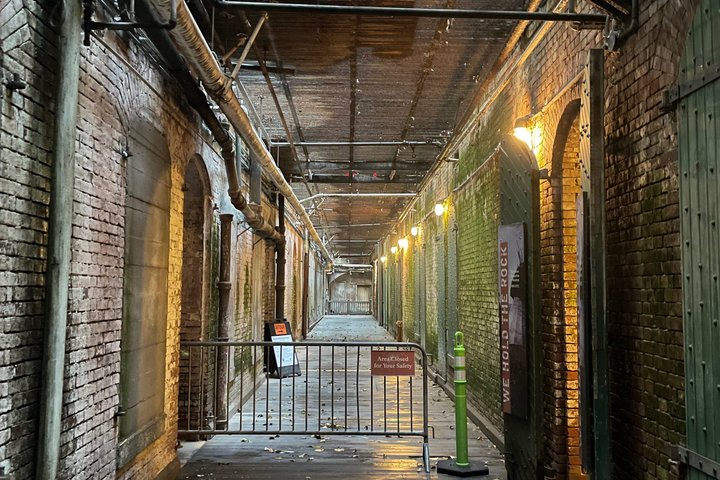San Francisco Alcatraz App Guided Tour with Cruise and Jail House