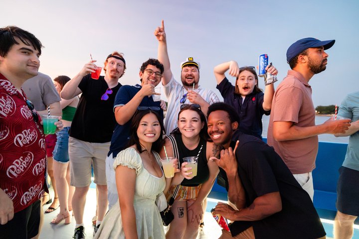 Washington DC Party Yacht Open Bar Cruise on the Potomac