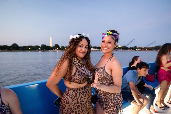Washington DC Party Yacht Open Bar Cruise on the Potomac