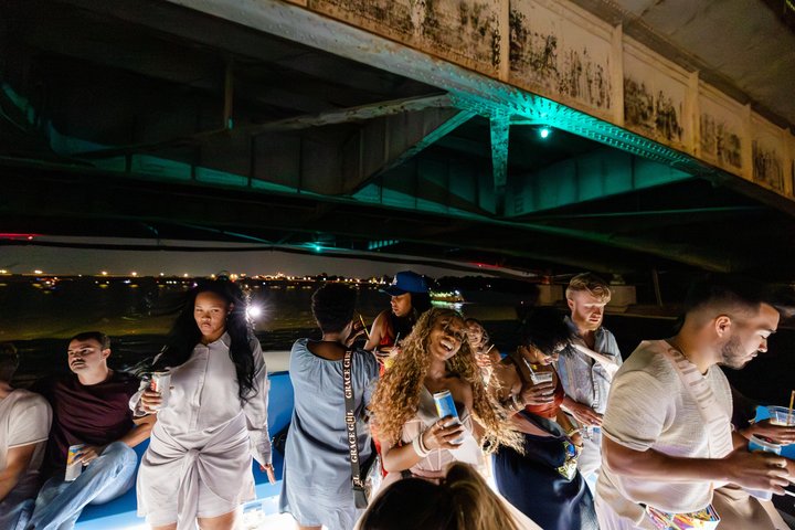 Washington DC Party Yacht Open Bar Cruise on the Potomac