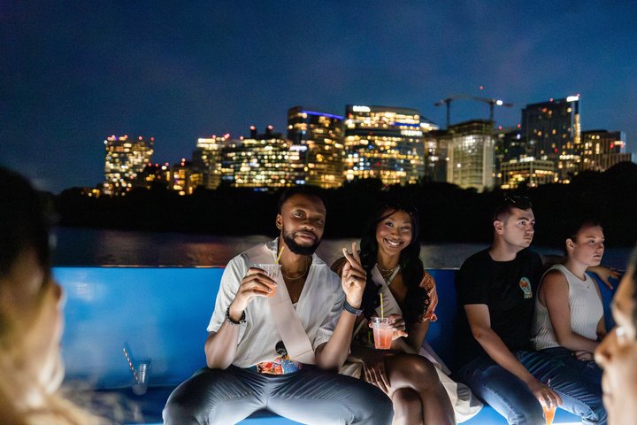 Washington DC Party Yacht Open Bar Cruise on the Potomac