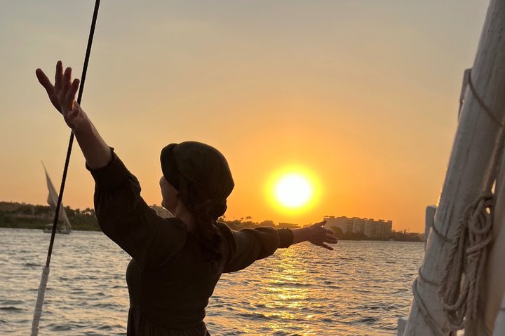 Private Romantic Nile Felucca Cairo Sunset Dining