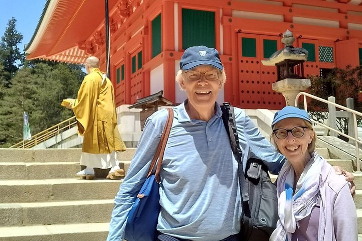 Mt. Koya Sacred Sites Half-Day Tour with Licensed Guide