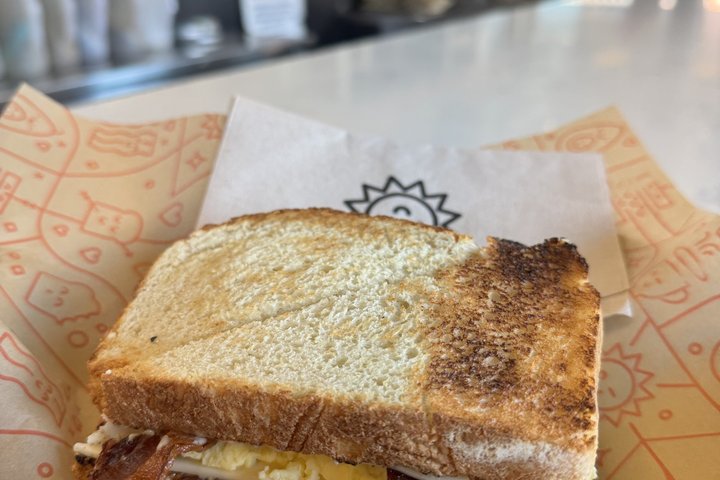 Kansas City Food & History Tour with a Local Guide & Tastings