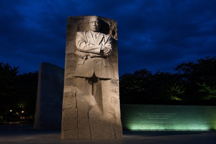 Washington, DC: Sunset & After-Dark Monuments Tour by E-Cart