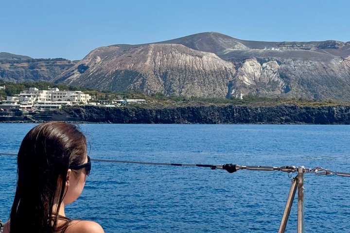 Vela and Wine Experience a Vulcano Aeolian Islands
