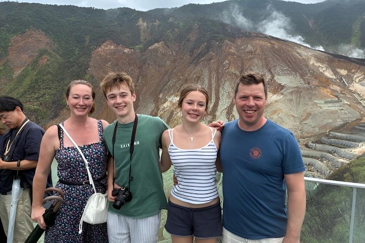 Hakone in 1 Day by Private Car with Licensed Guide