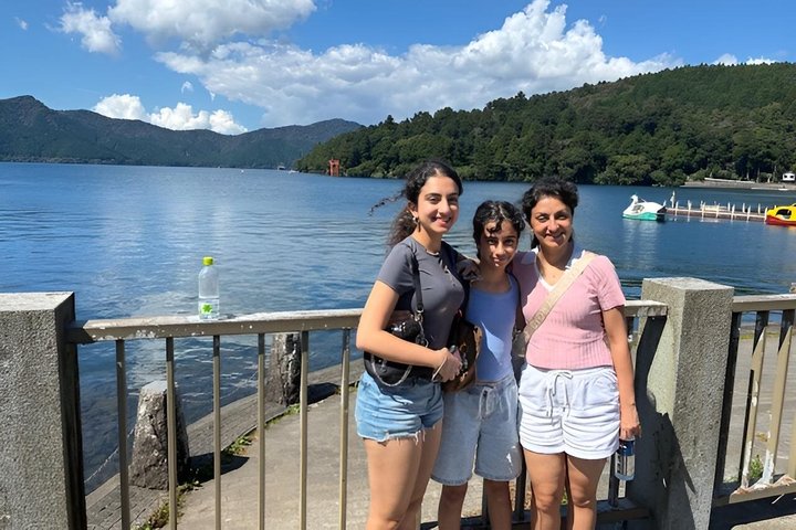 Hakone in 1 Day by Private Car with Licensed Guide