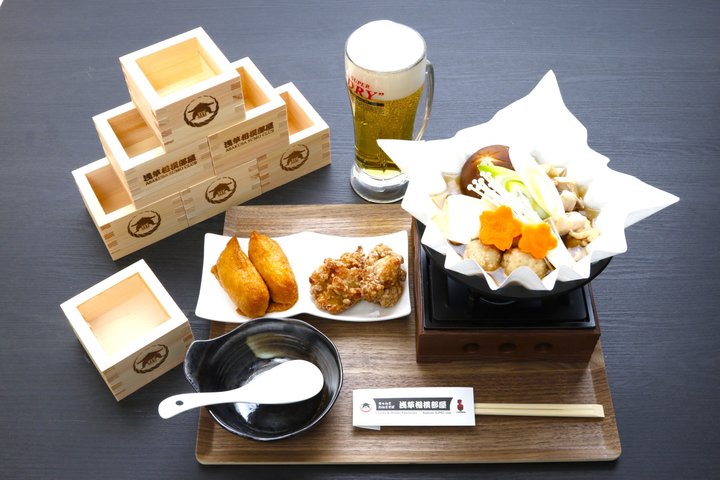 Tokyo Sumo Entertainment Show with Chicken Hot Pot and Geisha