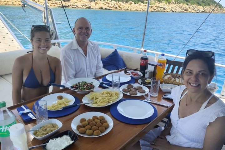 Private Sunset Boat Tour in Bodrum With Dinner