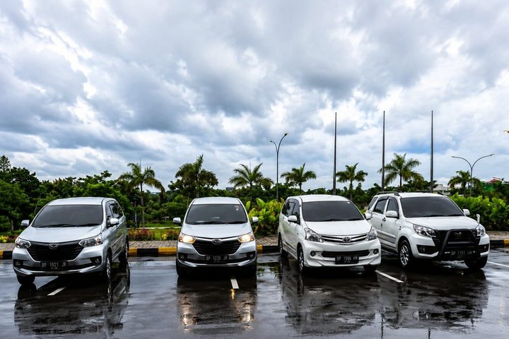 Batam Private Car and Bus Charter Package