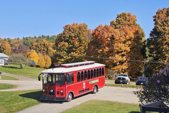 Shared Foliage Trolley Tour