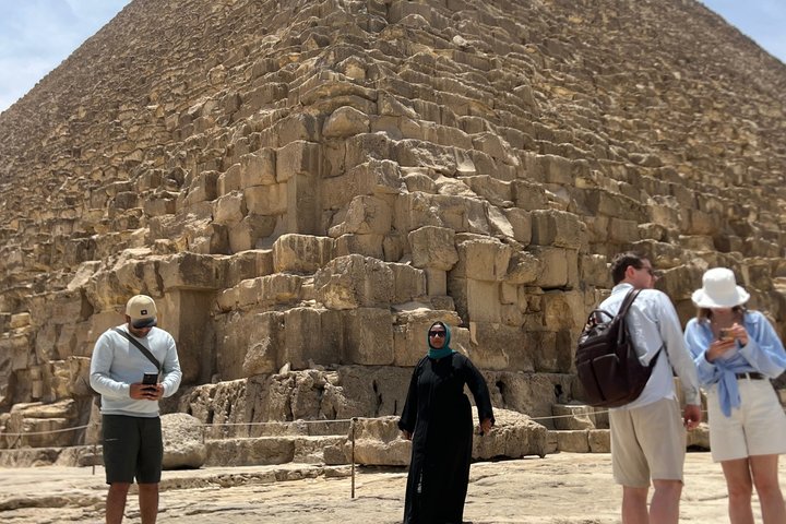 Private Giza Pyramids & Great Sphinx Half-Day Tour