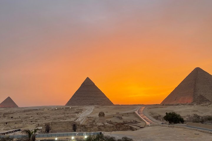 Private Giza Pyramids Great Sphinx Day Tour from El Alamein