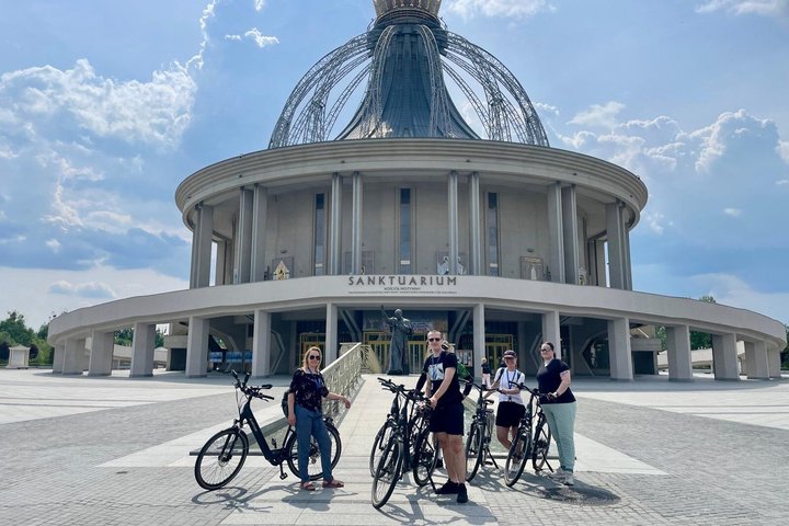 Toruń Beyond the Old Town – Electric Bike Adventure