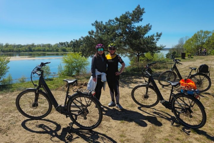 Toruń Beyond the Old Town – Electric Bike Adventure