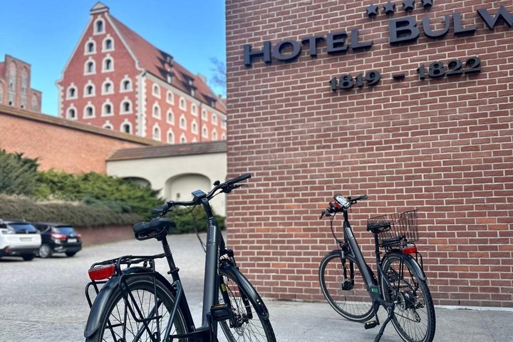 Toruń Beyond the Old Town – Electric Bike Adventure