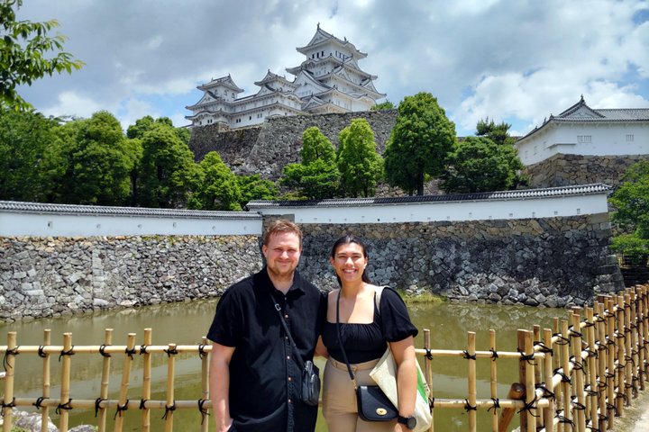Himeji Castle & Koko-en in 1 Day Tour with Licensed Guide