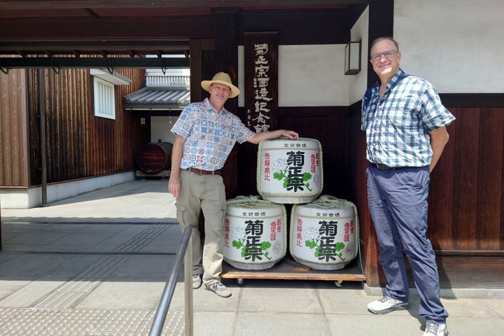 Himeji Castle & Koko-en in 1 Day Tour with Licensed Guide