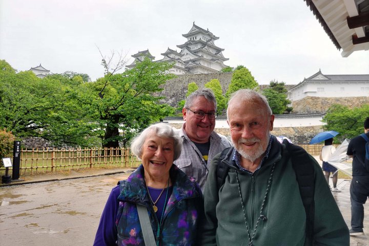 Himeji Castle & Koko-en in 1 Day Tour with Licensed Guide