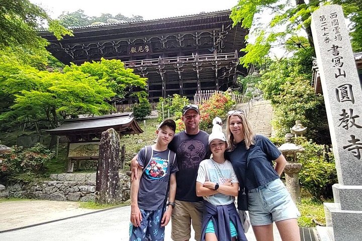 Himeji Castle & Koko-en in 1 Day Tour with Licensed Guide
