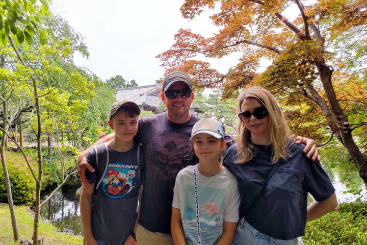 Himeji Castle & Koko-en in 1 Day Tour with Licensed Guide