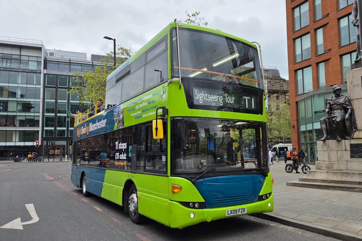 Manchester: Sightseeing Open-Top Bus Tour