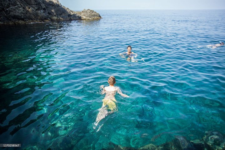 Half Day Snorkelling Experience with a dive boat in Kos Greece