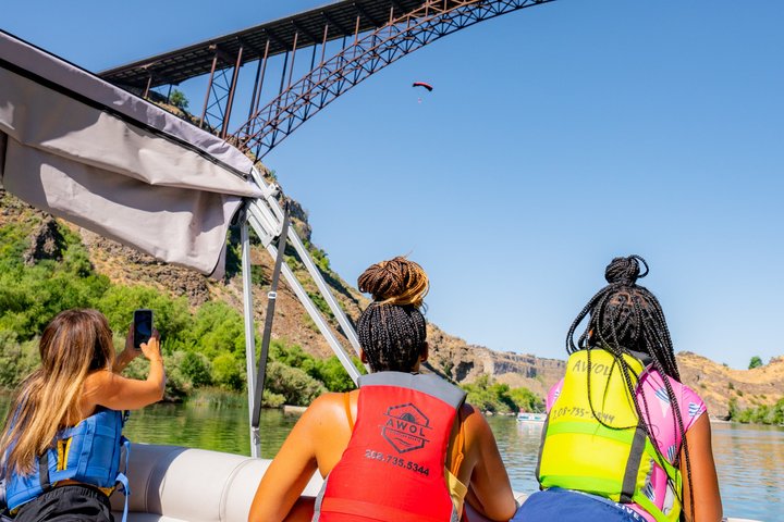Scenic Boat Tour to Pillar Falls in Twin Falls, Idaho