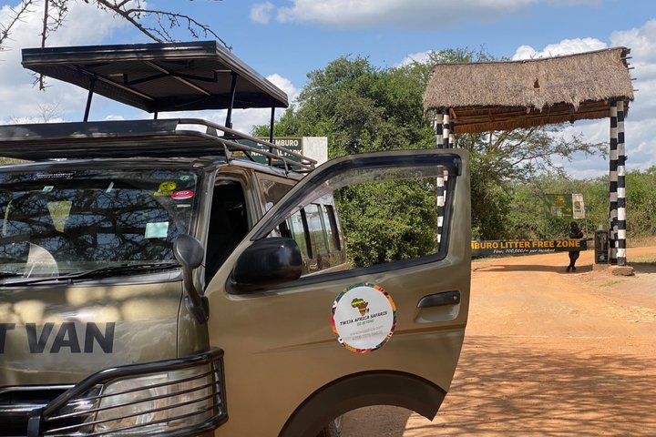 Entebbe Airport Pickup and Drop-off Service