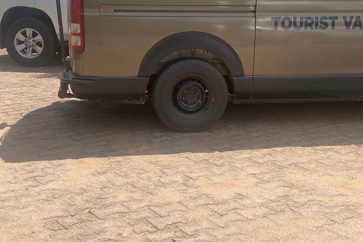 Entebbe Airport Pickup and Drop-off Service