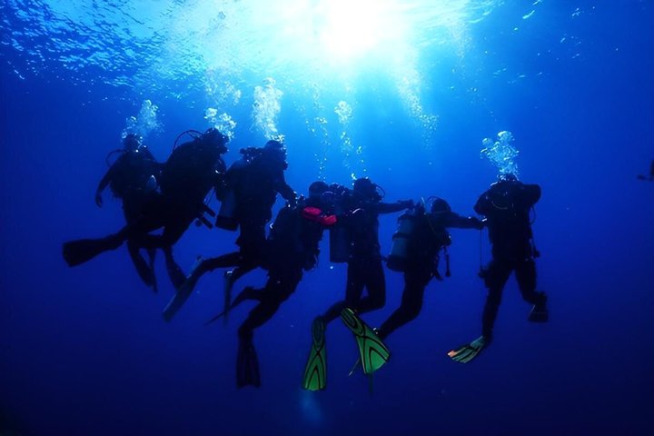 Scuba Diving Experience at Asia's Deepest Indoor Pool near Seoul